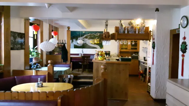 Asia Dreieck Restaurant & Zimmer