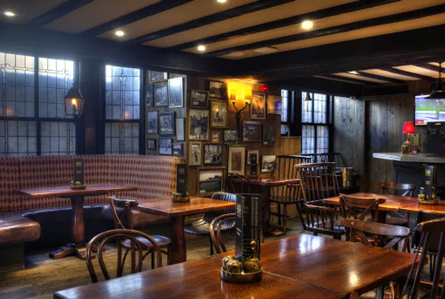 Hams Hame Pub & Grill