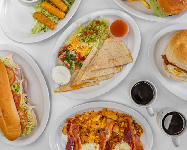 Al's Grill Spanish Food and Fried Chicken