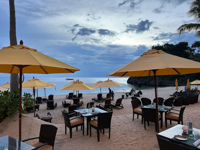 Alon Bar at Shangri-La's Boracay Resort & Spa