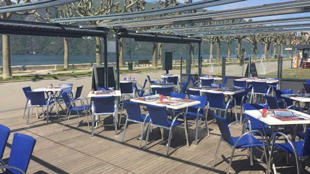 Chalet chez Mimi's restaurant au bord du lac