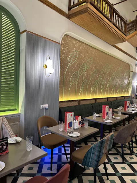 Gola Sizzlers - Best Restaurant in Jasola Apollo