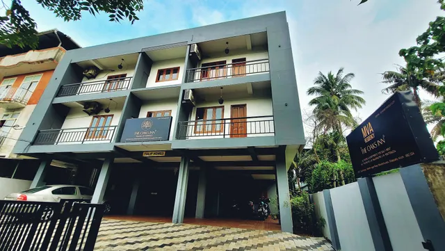 Tulip Homes By The Oaks Inn