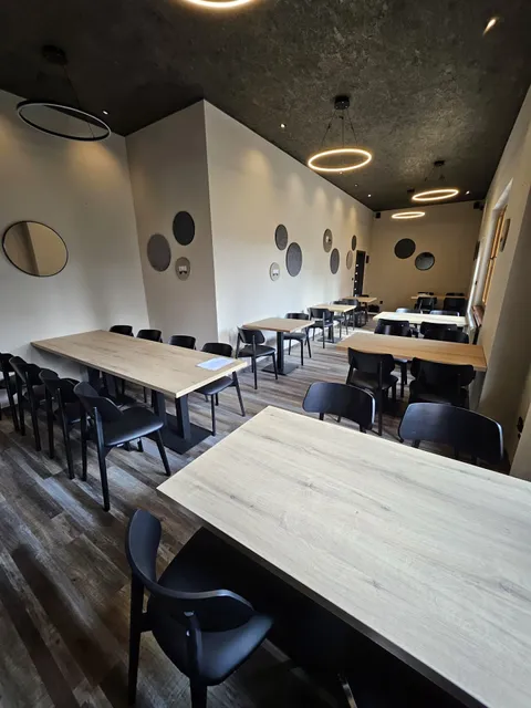 Restaurant & Pub Flora