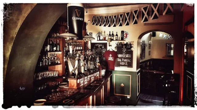 The Public House Whisky & Kitchen