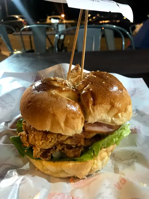 Kaw Kaw Burger Wangsa Maju