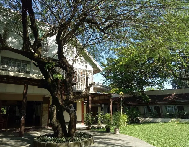 Sikatuna Beach Hotel