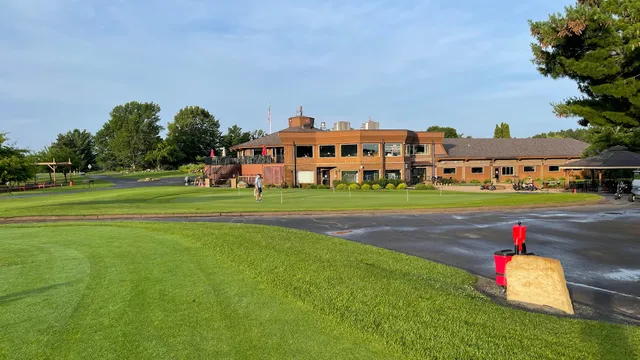 Voyager Village Golf Course & Restaurant