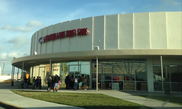 Red White & Blue Thrift Store - Hialeah