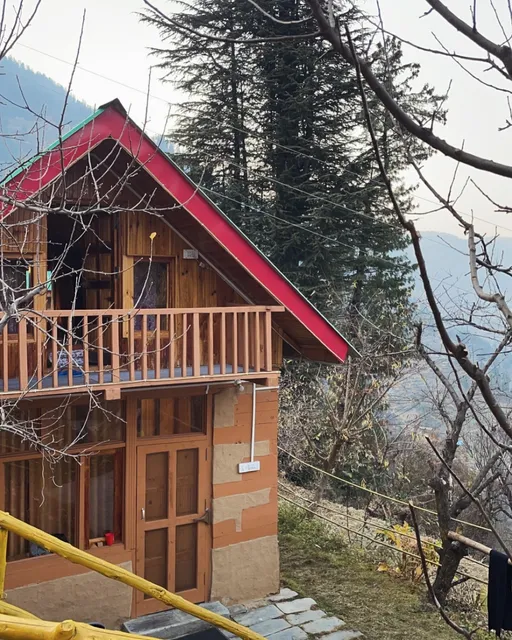 Eleven:11 Café and Stay