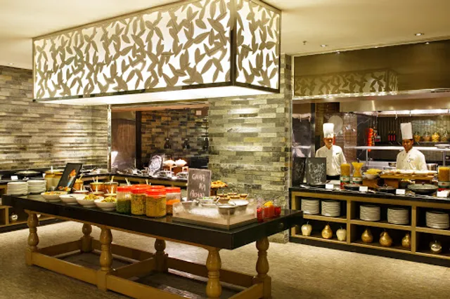 MoMo Cafe - Courtyard by Marriott Agra