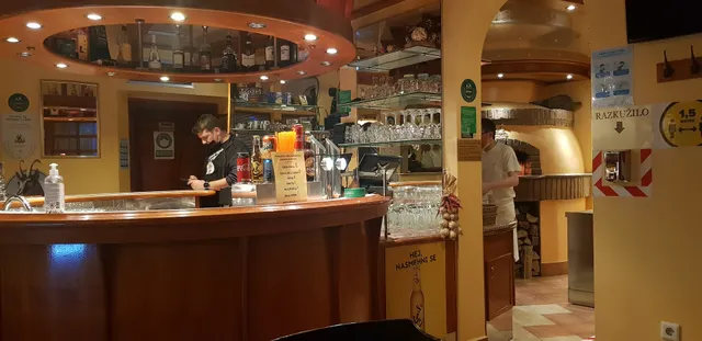 Pizzeria sonček, Sonja Babnik s.p.