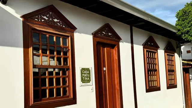 Casa Matutina Colonial- hospedagem ao lado da Igreja Matriz