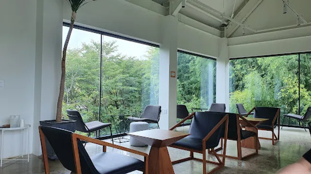 LIMM Coffee and Dessert (林)