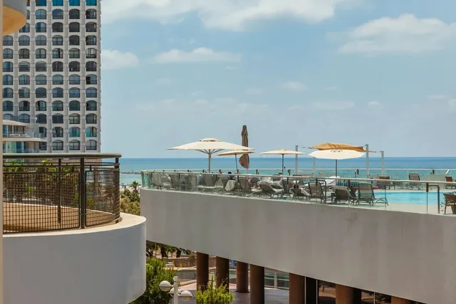 Dream Beach TLV Hotel And Spa