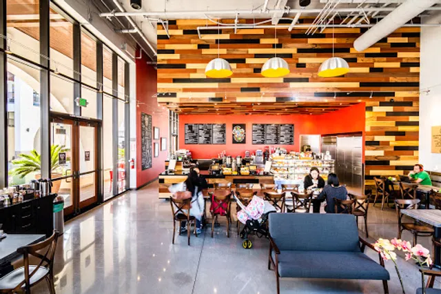 Coupa Cafe - Colonnade