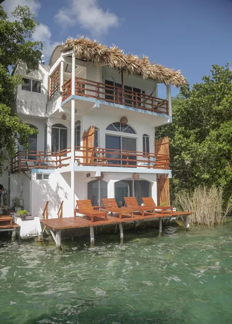 Seven Blue House Village & Lodge Bacalar