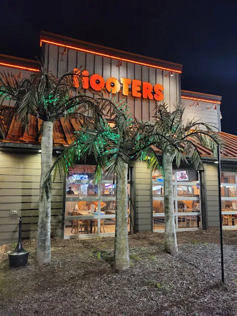 Hooters