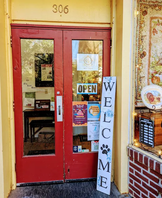 Opera House Arts & Antiques