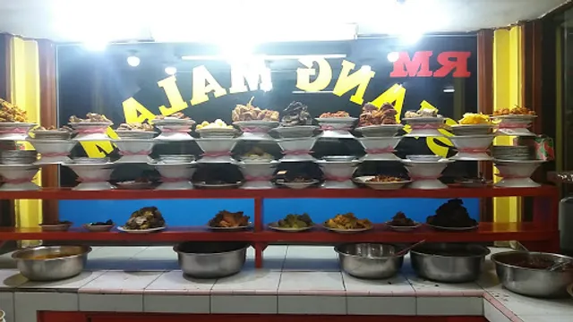 Rumah Makan Siang Malam