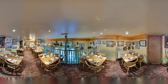 Dennys Lobster & Oyster Seafood Restaurant