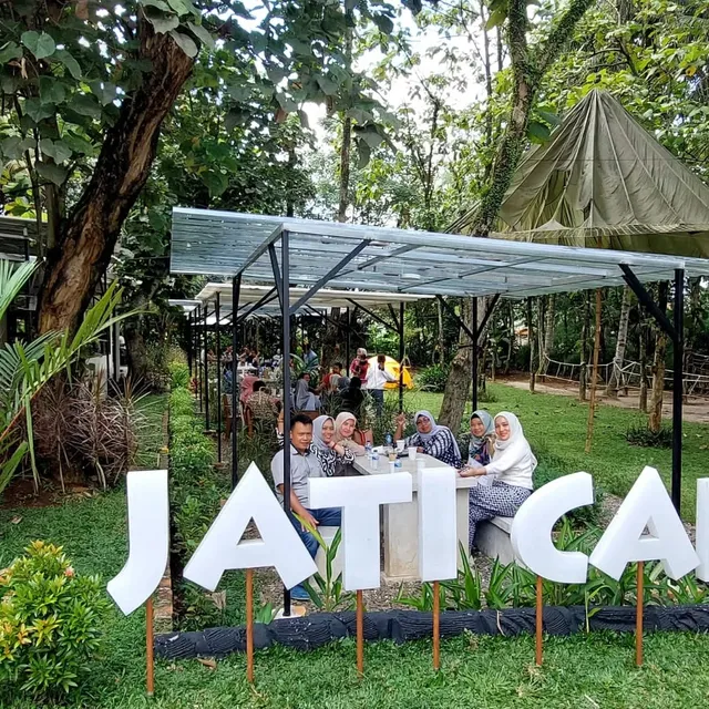 Kalimulya Jati Cafe & Resto