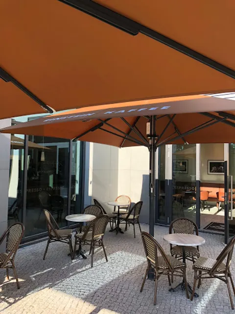 EINSTEIN KAFFEE am Mercedes Platz