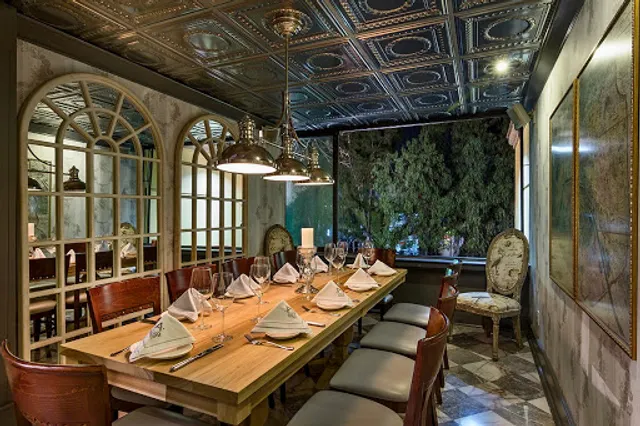 ANASTASIA. RESTAURANTE