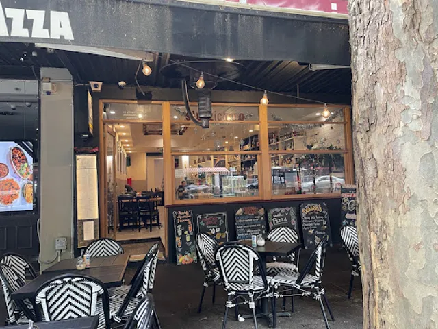 Stuzzichino Restaurant & Bar