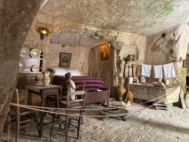 antica casa grotta-SENZA NIDD