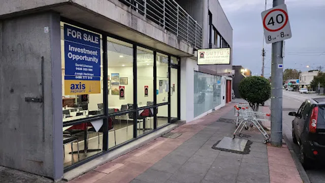 Gujju's Cafe & Chat House