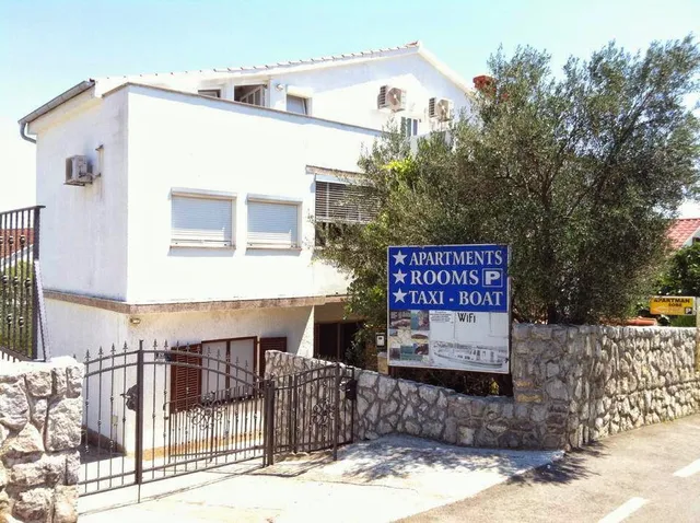 Apartments & Rooms Krk - Strčić Petra