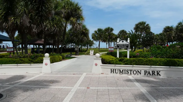 Humiston Beach Park