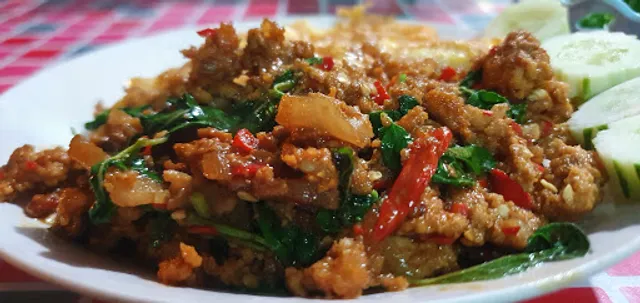 ร้าน บ ใบ ไม้ ข้าวราดแกงอาหารตามสั่ง