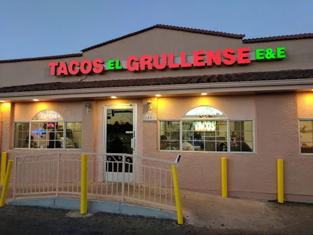 Tacos El Grullense E & E