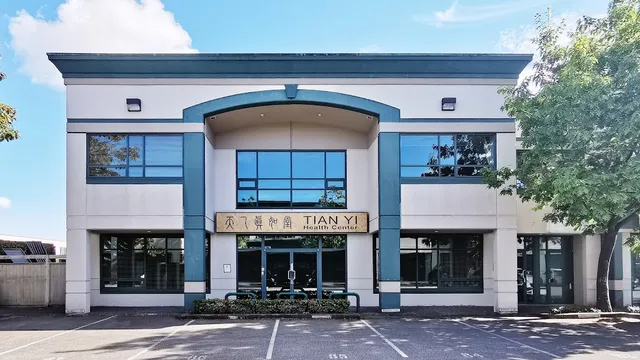 TianYi Health Center 天乙真如堂