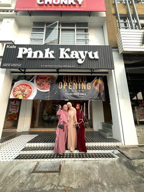 Pink Kayu Cafe