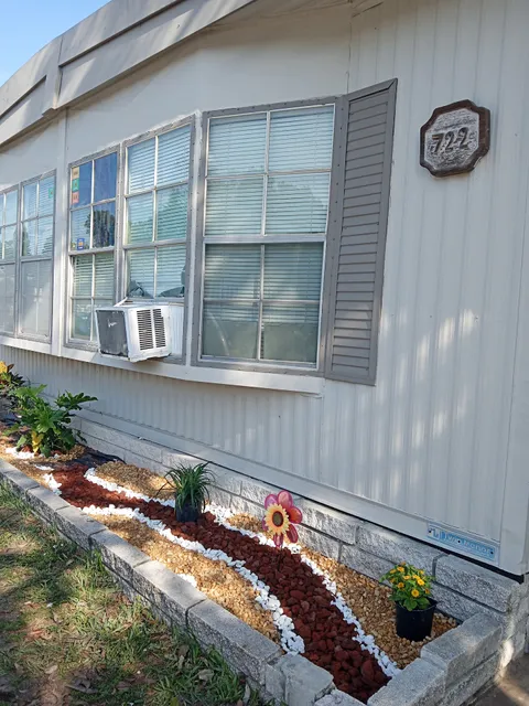 Whispering Pines - Largo