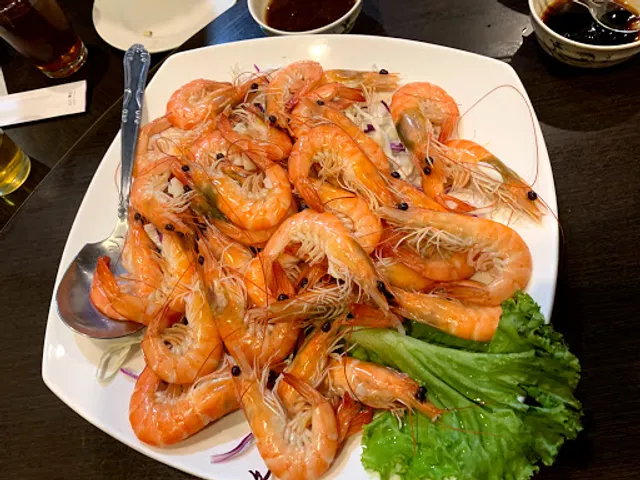 村海鮮料理（無定休，用餐請預約）