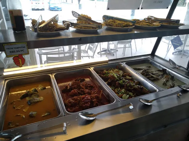 Restoran Aleesya Corner, Seksyen U12, Nasi Campur, Kari Kambing, Ayam Bakar Percik, Ikan Bakar, Daging Hitam, Mee Rebus