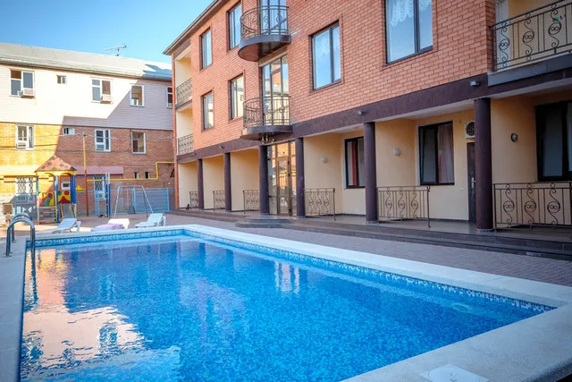 Poyushchiye V Ternovnike