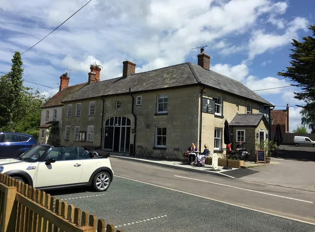 The Fiddleford Inn - Traditional Pub