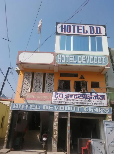 OYO 37907 Hotel Devdoot