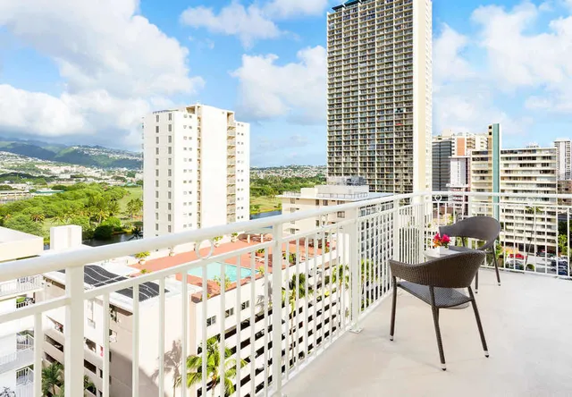 Courtyard by Marriott Waikiki Beach