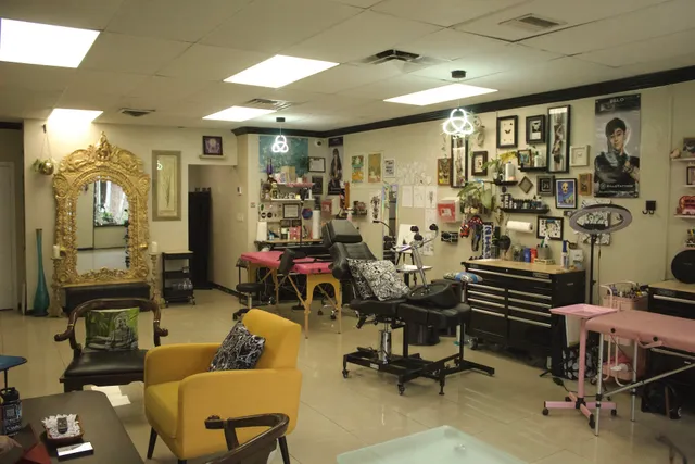 Amanita Tattoo Studio