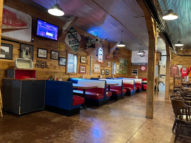 Boone's BBQ Barn