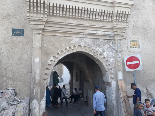 باب المقابر