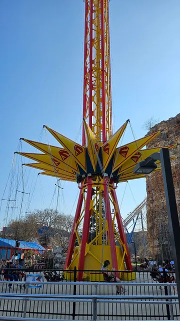 Supergirl Sky Flight