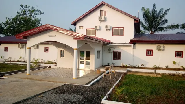 Fashion Hôtel Résidence