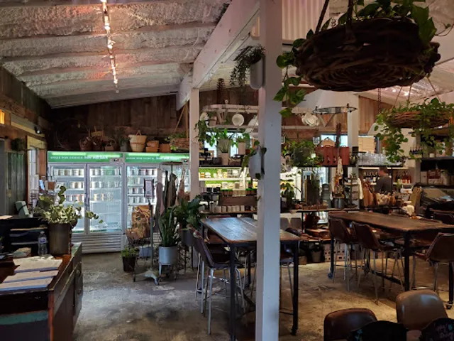 BLDG 5 Market | Kitchen | Patio